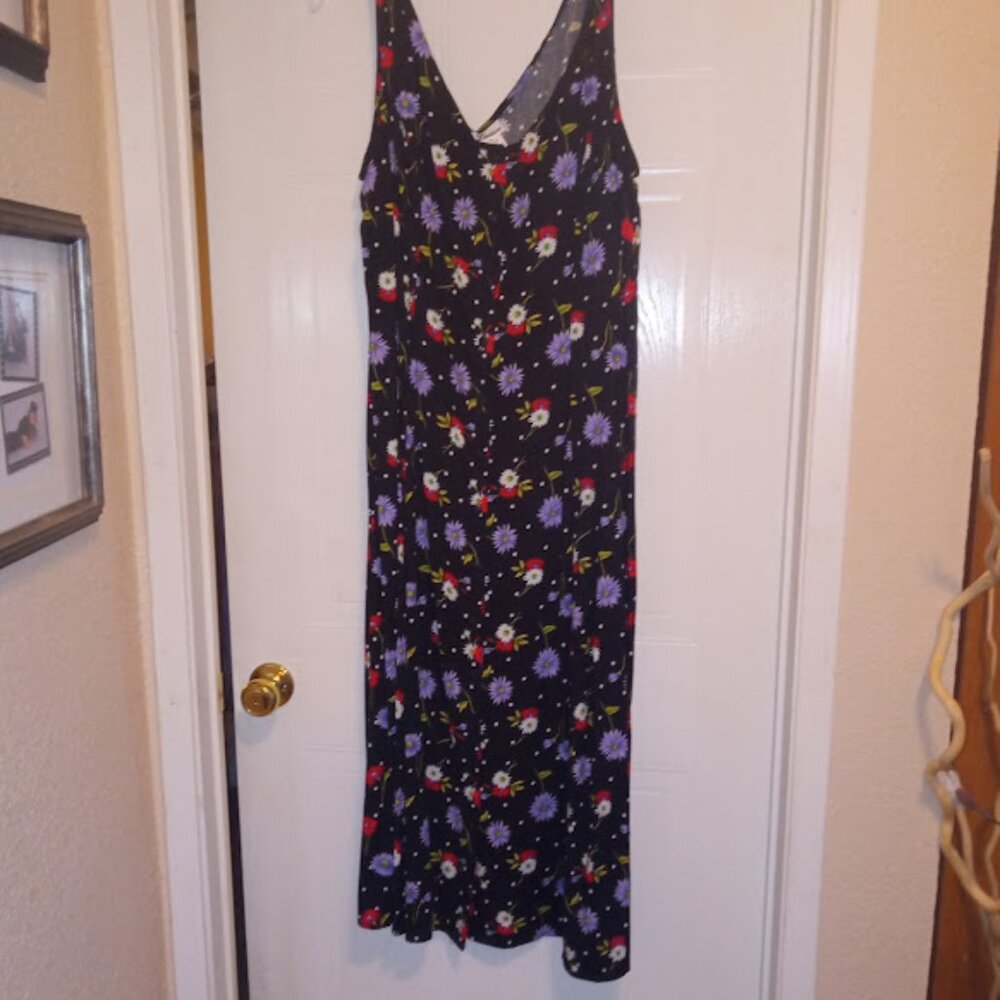 Dress - Picture 2 of 12